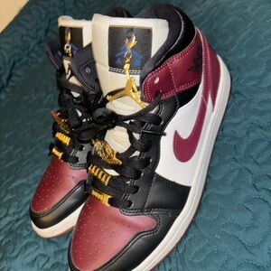 Nike Air Jordan 1 Mid Se Pendents Beetroot Women's Size 9.5/ men’s 8